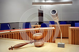 Vacío sala del tribunal 