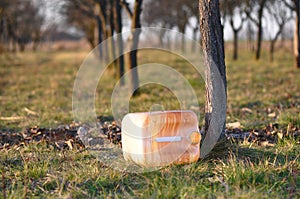 Empty fuel canister