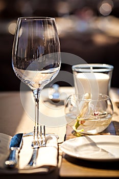 Empty glasses in restaurant