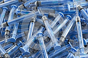 Empty glatiramer acetate syringes