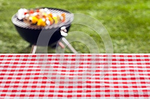 Empty picnic table background