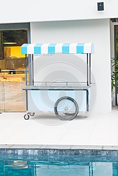 empty pushcart for selling