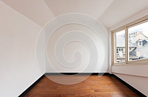 Empty room of a loft