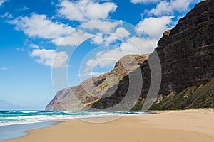 Empty sand and cliffs Polihale beach
