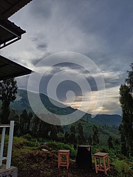 Empty and Silent Between Words