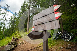 Empty trail sign forest wood mountain bike