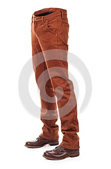 Empty voluminous jeans with boots