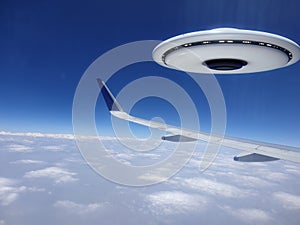 Encounter with a UFO in a flight