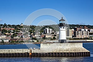 End-of pier lighthouse at Duluth port channel