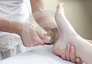 Energetic massage from foot therapy