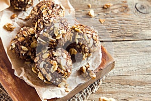 Energy granola bites