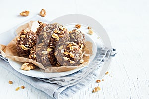 Energy granola bites