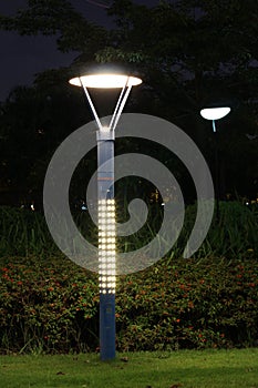 The energy-saving streetlights made by LED