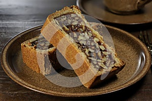 Engadine walnut cake