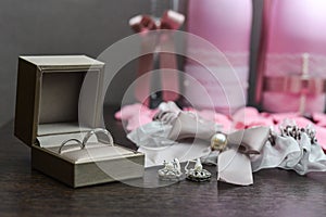 Engagement ring box