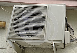 ENGINE AIR CONDITIONER