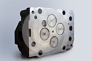 Engine head with valves