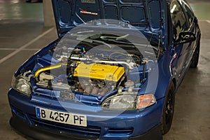 Engine of a Honda Civic EG 1.6 Vtec with an open hood