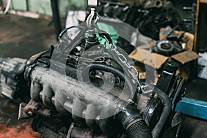 Engine instalation on crane hook