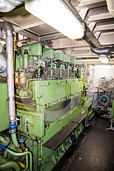 Engine ship