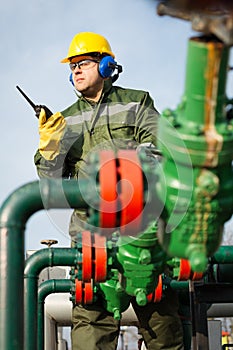 Engineer in the oil and natural gas field