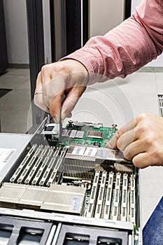 Engineer repair server