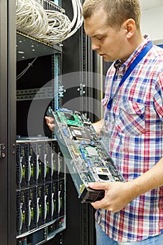 Engineer repair server