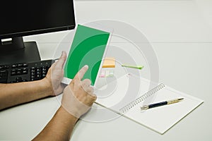 Engineer using the taplet to check information