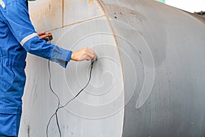 Engineering inspect the thickness wall of tanks