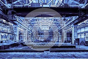 Engineering plant shop. Unified standard typical span prefabricated of a reinforced concrete frame building.l metalwork