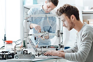 Engineering students working in the lab photo