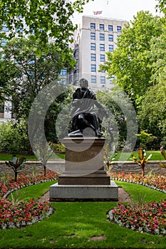 England, London, Whitehall, Victoria Embankment Gardens, Statue of Robert Robbie Burns