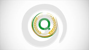 English alphabet Q with wheat ears wreath video animation. Organic wheat farming logo design concept. Agriculture logo footage