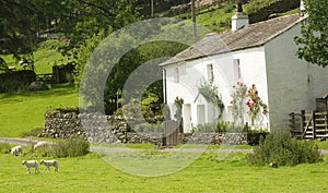 English cottage. Idyllic setting.