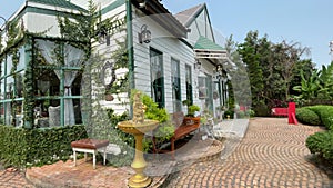 English style coffee and restaurant