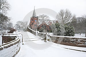 Angličtina obec most v zimě sníh 