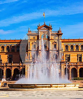 Ñentral building and fontain at Plaza de Espana