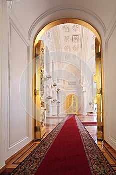 Entrance doors in Georgievsky hall