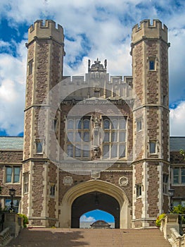 Entrance to high ranked Washington University in St. Louis photo