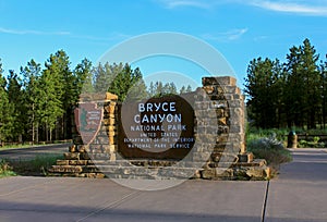 Entrance sign of the Bryce Canyon National Park, Utah