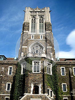 Entrance_university building