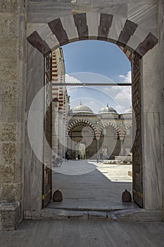 Entry camii