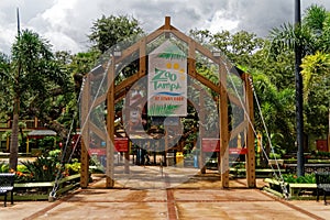 Entry to ZooTampa at Lowry Park