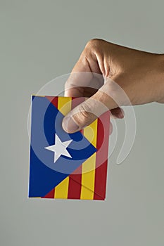 Envelope with the Catalan pro-independence flag