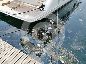 Environmental problem of plastic rubbish pollution in ocean