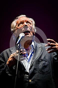 Enzo Jannacci sings in Rimini