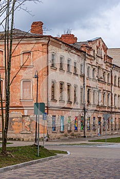 EOld abandoned house