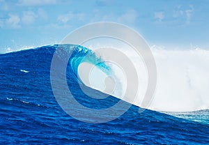 Epic Waves, Perfect Surf