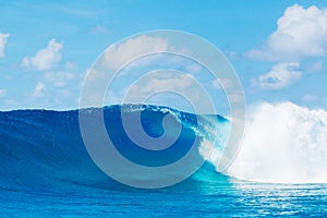 Epic Waves, Perfect Surf