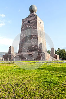 Equator Monument Ne
